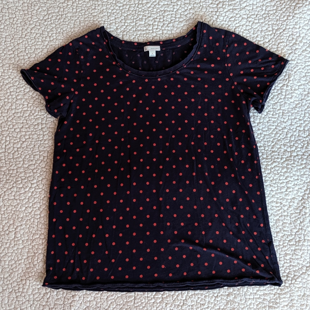 GAP 100% cotton polka dot tee (size S)